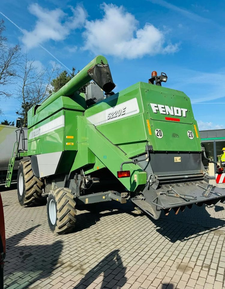 Fendt 5220E - Druga mašina: slika 3 Fendt 5220E - Druga mašina: slika 3