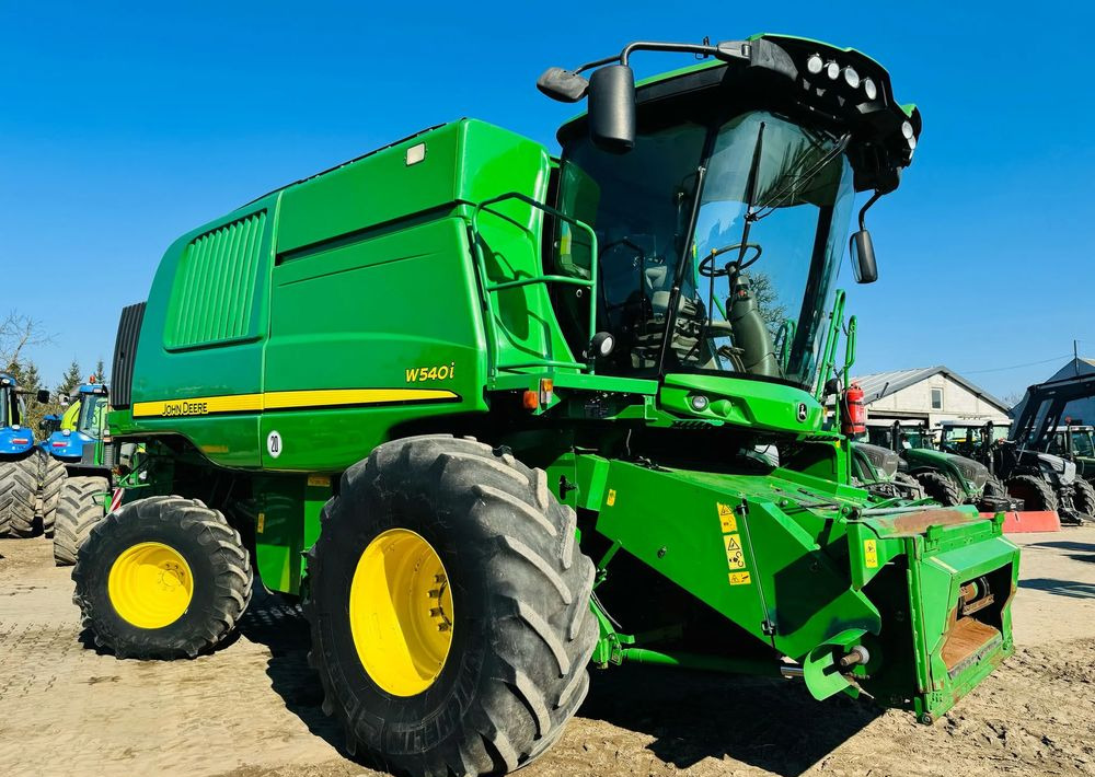 John Deere W540i - Druga mašina: slika 1 John Deere W540i - Druga mašina: slika 1