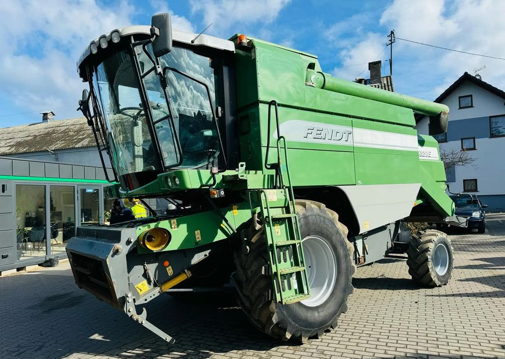Fendt 5220E - Kombinovani kombajn: slika 2 Fendt 5220E - Kombinovani kombajn: slika 2