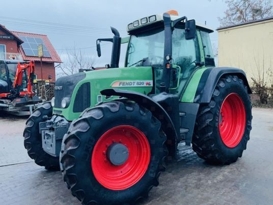 Fendt 820 VARIO TMS - Traktor: slika 1 Fendt 820 VARIO TMS - Traktor: slika 1