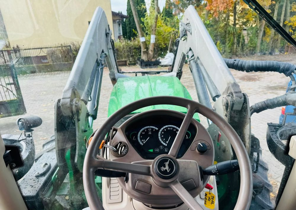 John Deere 6110M - Traktor: slika 4 John Deere 6110M - Traktor: slika 4