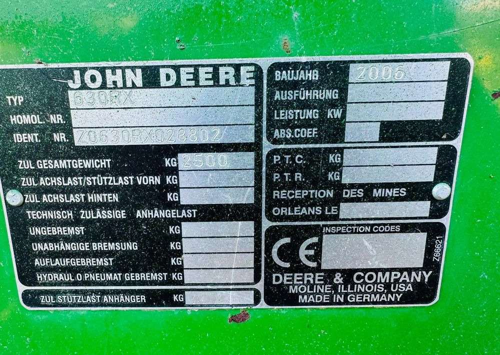 John Deere 630R - Prednji deo kombajna: slika 4 John Deere 630R - Prednji deo kombajna: slika 4