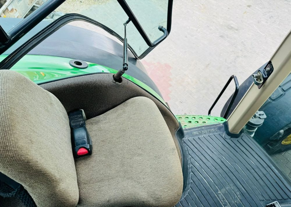 Traktor John Deere 7920: slika 16 Traktor John Deere 7920: slika 16
