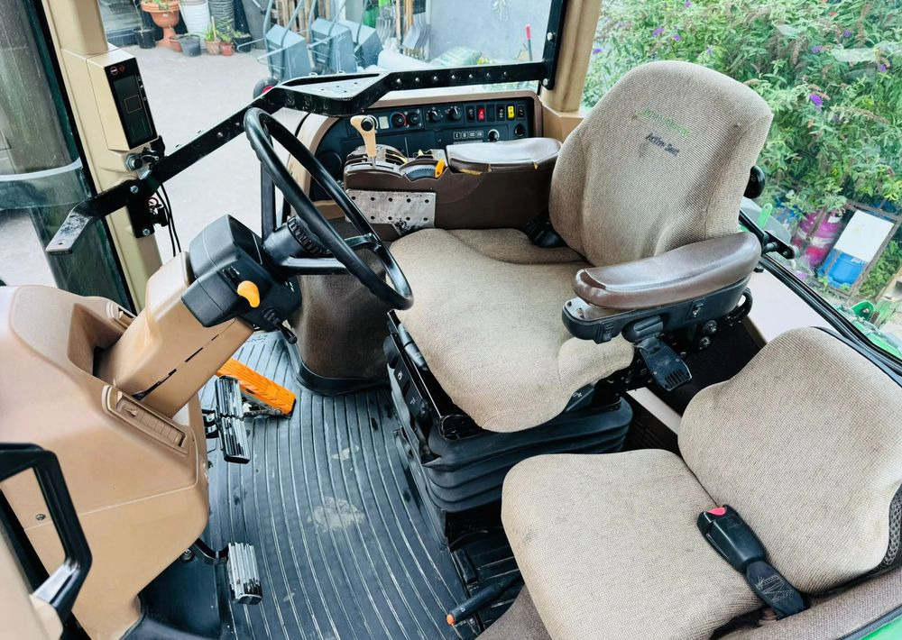 Traktor John Deere 7920: slika 13 Traktor John Deere 7920: slika 13