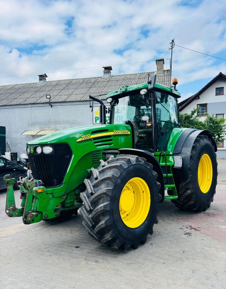 Traktor John Deere 7920: slika 8 Traktor John Deere 7920: slika 8