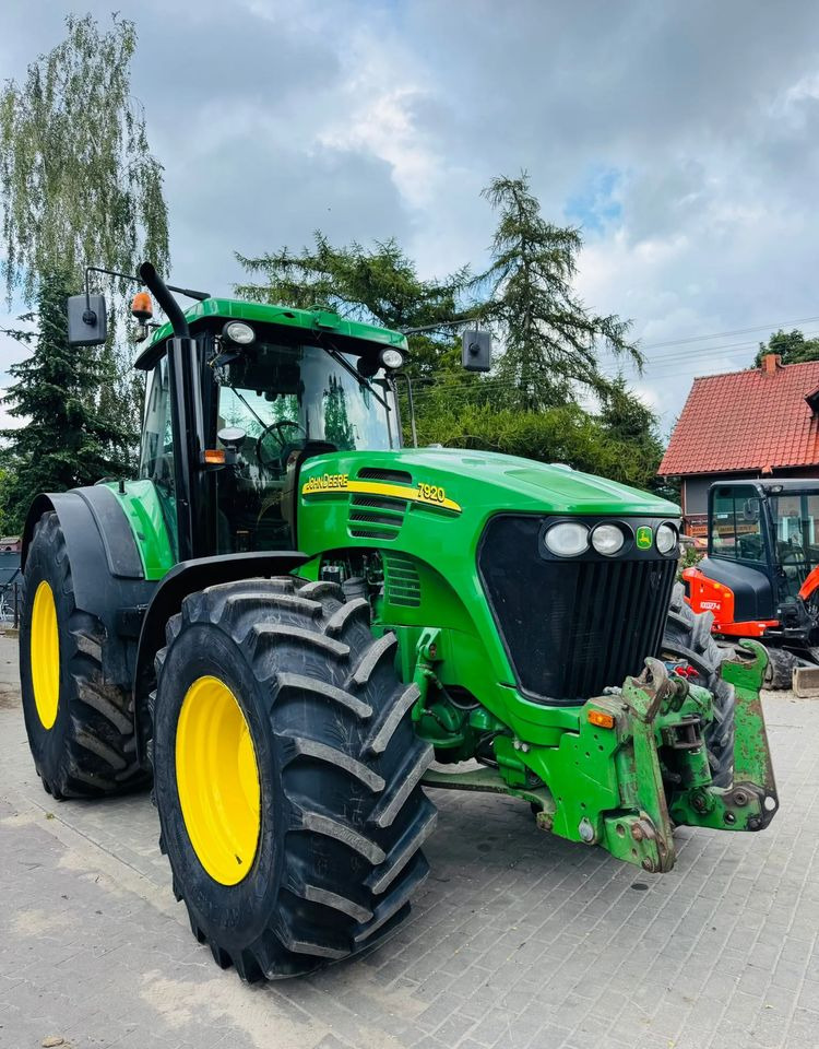 John Deere 7920 - Traktor: slika 1 John Deere 7920 - Traktor: slika 1