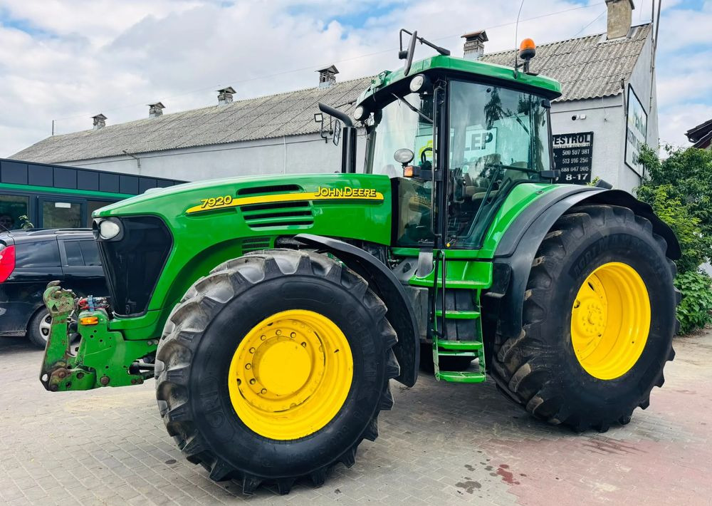 Traktor John Deere 7920: slika 9 Traktor John Deere 7920: slika 9