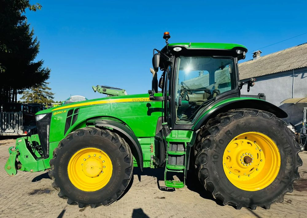 John Deere 8260R - Traktor: slika 5 John Deere 8260R - Traktor: slika 5