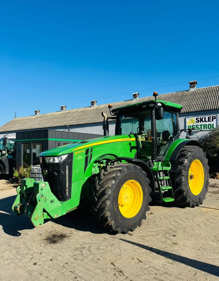 John Deere 8260R - Traktor: slika 1 John Deere 8260R - Traktor: slika 1