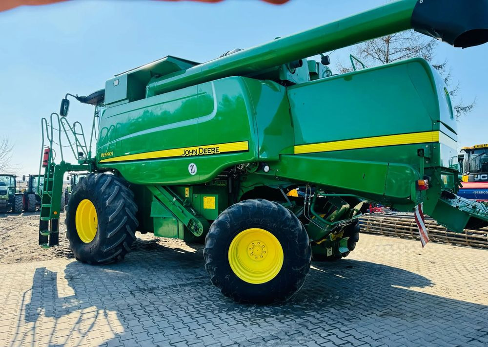 John Deere W540i - Kombinovani kombajn: slika 3 John Deere W540i - Kombinovani kombajn: slika 3