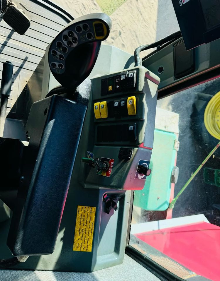 Kombinovani kombajn Massey Ferguson 7274: slika 10