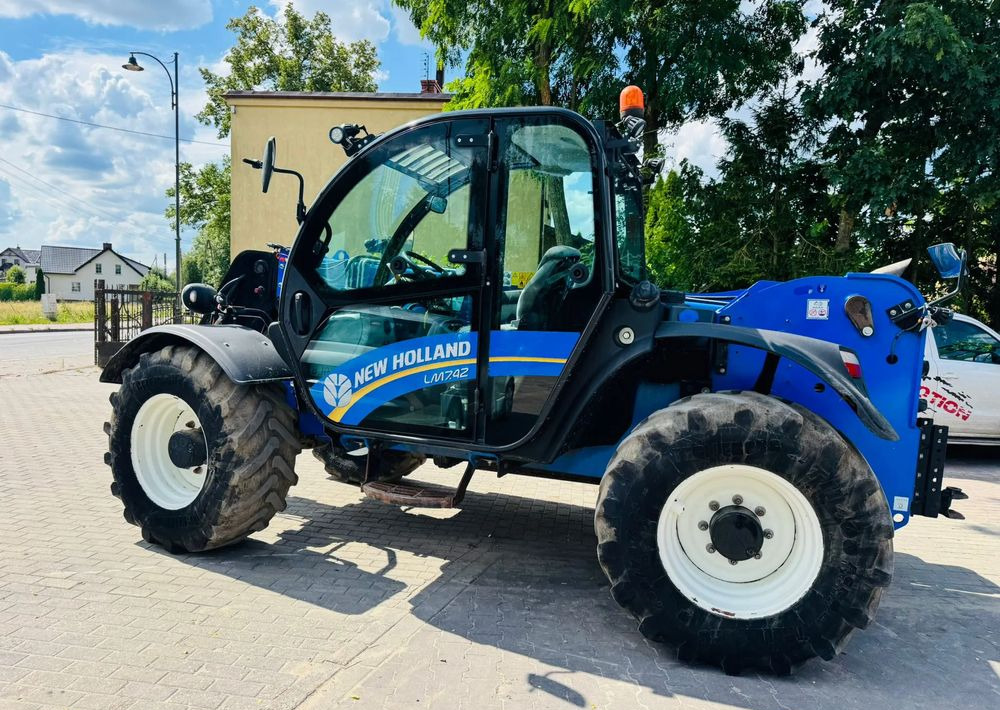 New Holland L7.42 - Teleskopski upravljač: slika 1 New Holland L7.42 - Teleskopski upravljač: slika 1