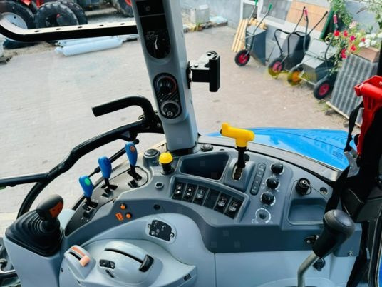 New Holland T5.110 - Traktor: slika 2 New Holland T5.110 - Traktor: slika 2