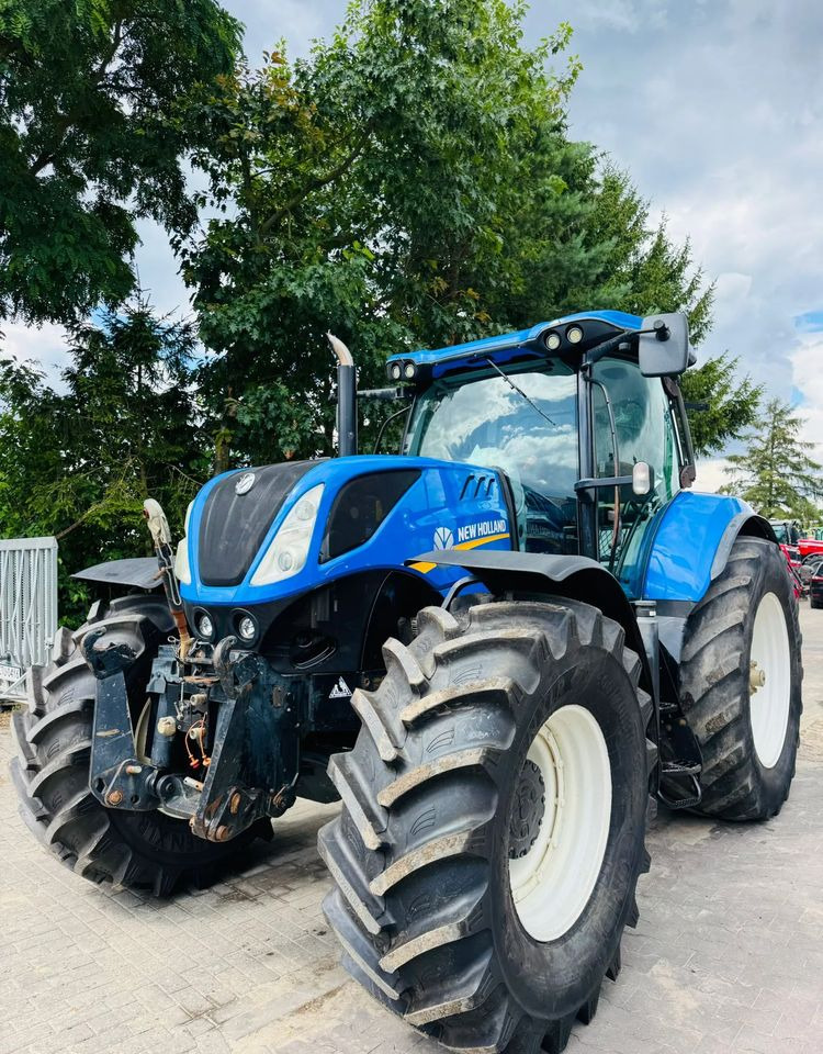 New Holland T7.230 - Traktor: slika 1 New Holland T7.230 - Traktor: slika 1