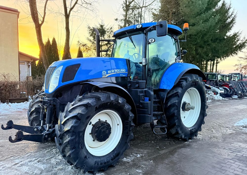 New Holland T7.260 - Traktor: slika 1 New Holland T7.260 - Traktor: slika 1