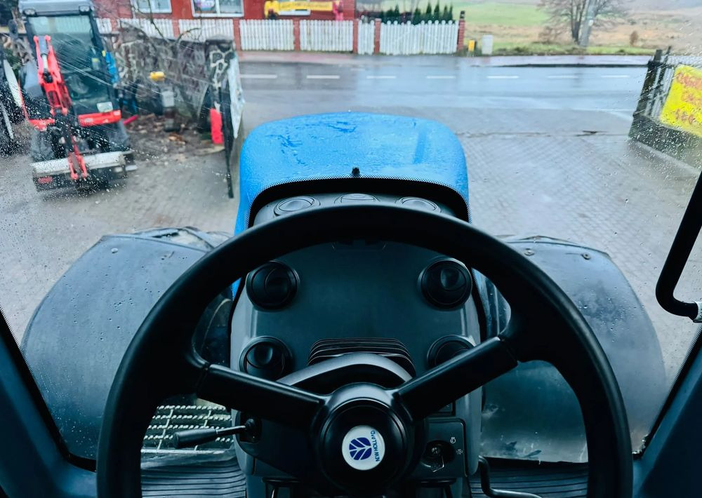 Traktor New Holland T8020: slika 12