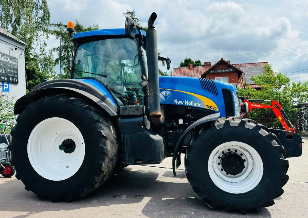 New Holland T8020 - Traktor: slika 2 New Holland T8020 - Traktor: slika 2