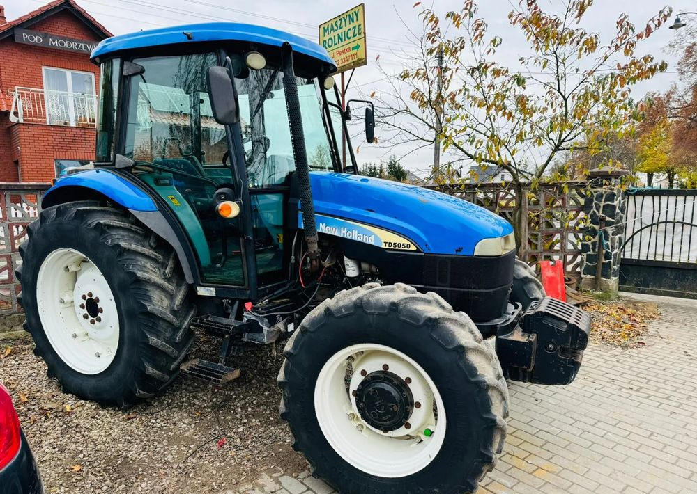 New Holland TD5050 - Traktor: slika 3 New Holland TD5050 - Traktor: slika 3