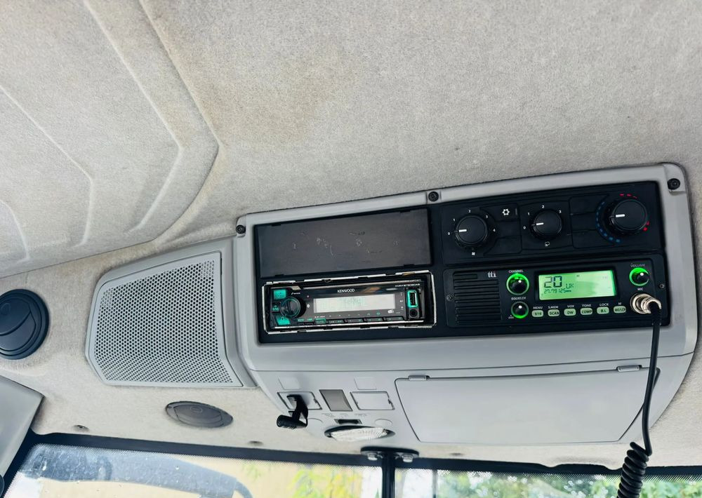 Traktor Valtra T214 Versu: slika 15