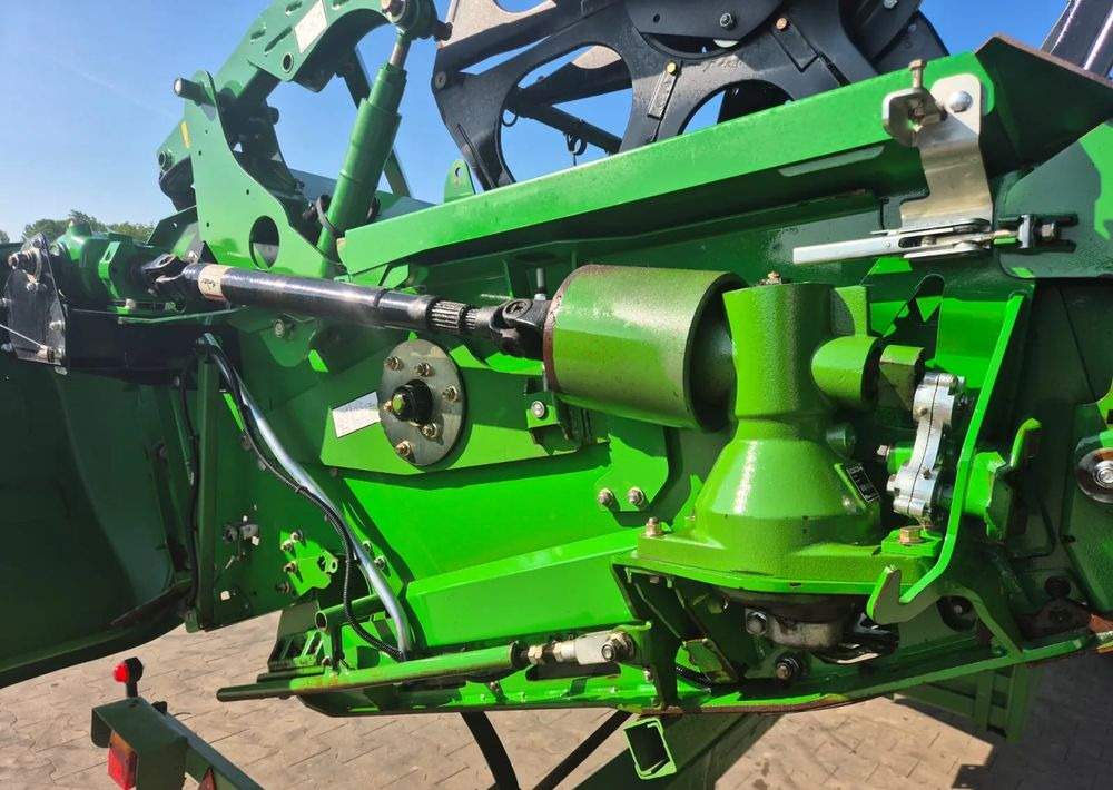 John Deere 640 EX PF635 - Prednji deo kombajna: slika 3 John Deere 640 EX PF635 - Prednji deo kombajna: slika 3