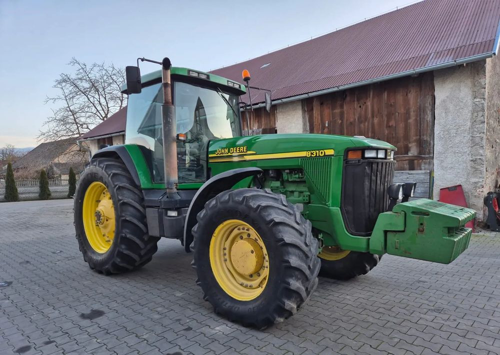 John Deere 8310 - Traktor: slika 2 John Deere 8310 - Traktor: slika 2