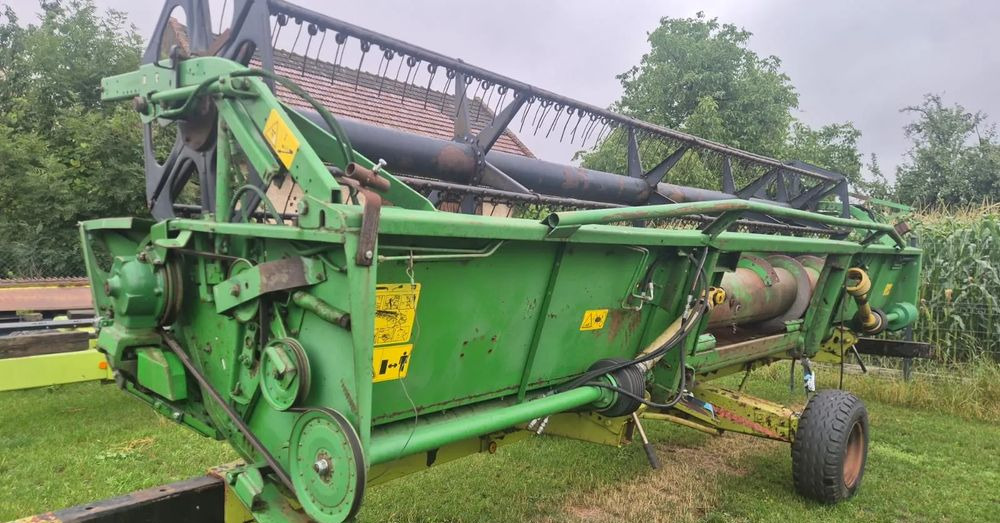 John Deere 922 - Prednji deo kombajna: slika 2 John Deere 922 - Prednji deo kombajna: slika 2