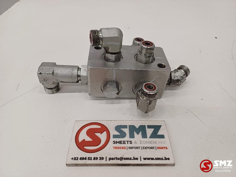 Caterpillar Hydraulic block Caterpillar - Hidraulika za Kamion: slika 1 Caterpillar Hydraulic block Caterpillar - Hidraulika za Kamion: slika 1