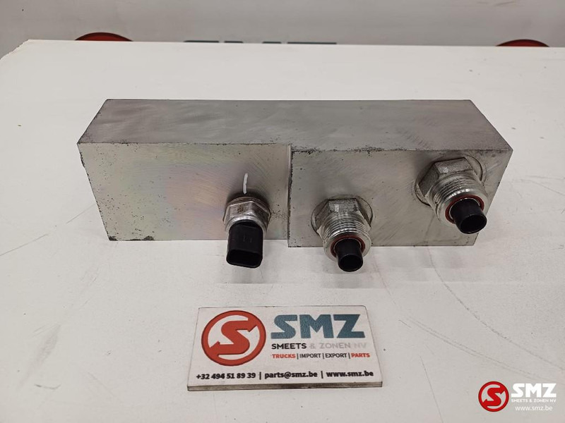 Caterpillar Hydraulic block Caterpillar - Hidraulika za Kamion: slika 2 Caterpillar Hydraulic block Caterpillar - Hidraulika za Kamion: slika 2