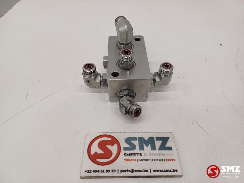 Caterpillar Hydraulic block Caterpillar - Hidraulika za Kamion: slika 3 Caterpillar Hydraulic block Caterpillar - Hidraulika za Kamion: slika 3