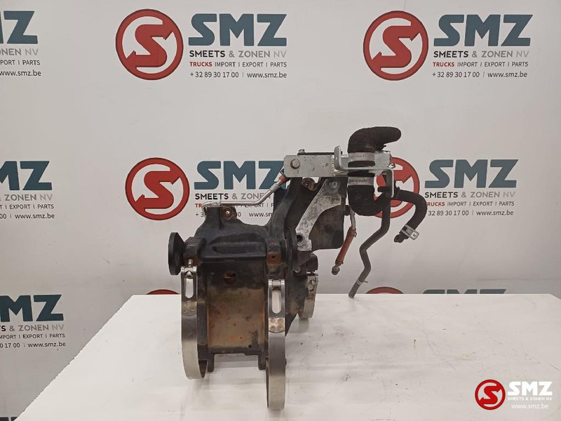 Caterpillar Mounting exhaust Caterpillar - Prigušivač/ Izduvni sistem za Oprema za rukovanje materijalima: slika 4 Caterpillar Mounting exhaust Caterpillar - Prigušivač/ Izduvni sistem za Oprema za rukovanje materijalima: slika 4