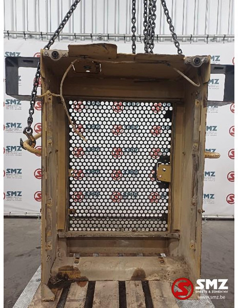 Caterpillar Occ grille D6M Caterpillar - Hauba: slika 2 Caterpillar Occ grille D6M Caterpillar - Hauba: slika 2
