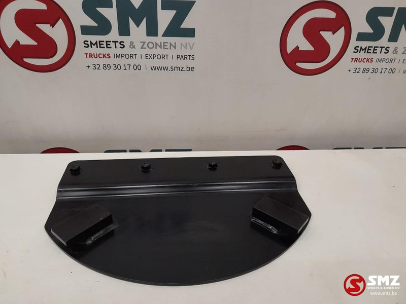 Caterpillar Swivel guard steel plate Caterpillar - Ram/ Šasija za Oprema za rukovanje materijalima: slika 4 Caterpillar Swivel guard steel plate Caterpillar - Ram/ Šasija za Oprema za rukovanje materijalima: slika 4