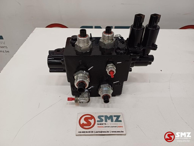 Caterpillar Valve control Caterpillar - Hidraulika za Oprema za rukovanje materijalima: slika 1 Caterpillar Valve control Caterpillar - Hidraulika za Oprema za rukovanje materijalima: slika 1