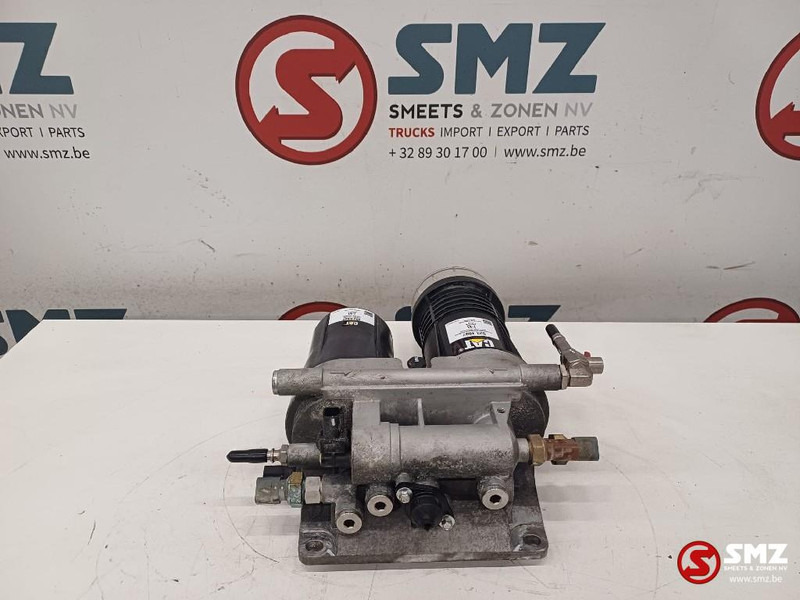 Caterpillar Water separator + fuel filter group Caterpillar - Obrada goriva/ Dostava goriva za Oprema za rukovanje materijalima: slika 3 Caterpillar Water separator + fuel filter group Caterpillar - Obrada goriva/ Dostava goriva za Oprema za rukovanje materijalima: slika 3