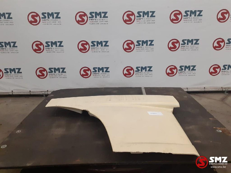 DAF Occ deurverlenging rechts DAF - Vrata i delovi za Kamion: slika 1 DAF Occ deurverlenging rechts DAF - Vrata i delovi za Kamion: slika 1