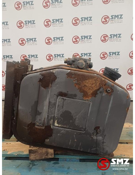 Diversen Occ hydraulische tank 100L - Hidraulični rezervoar za Kamion: slika 2 Diversen Occ hydraulische tank 100L - Hidraulični rezervoar za Kamion: slika 2