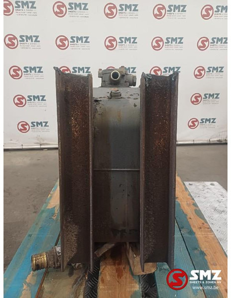 Diversen Occ hydraulische tank 100L - Hidraulični rezervoar za Kamion: slika 4 Diversen Occ hydraulische tank 100L - Hidraulični rezervoar za Kamion: slika 4