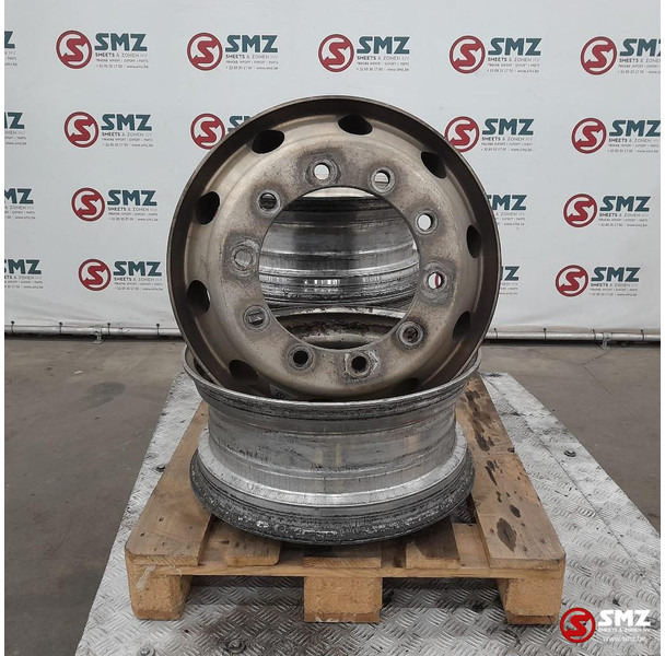 Diversen Occ set van 4 velgen 22,5 x 9,00 Alcoa - Felna za Kamion: slika 1 Diversen Occ set van 4 velgen 22,5 x 9,00 Alcoa - Felna za Kamion: slika 1