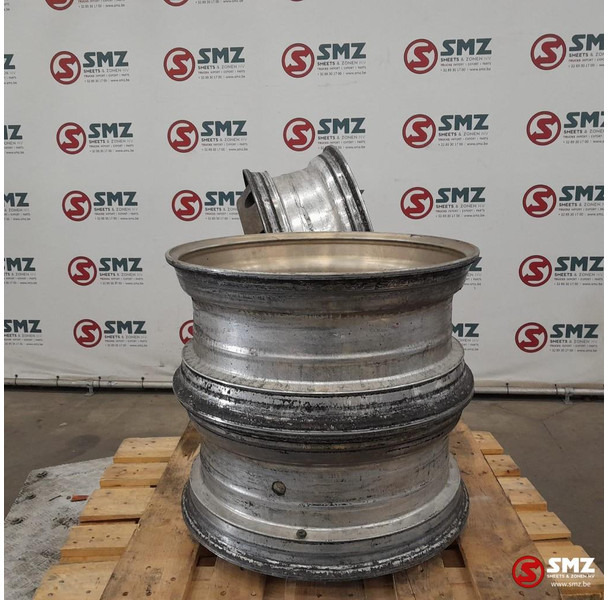 Diversen Occ set van 4 velgen 22,5 x 9,00 Alcoa - Felna za Kamion: slika 3 Diversen Occ set van 4 velgen 22,5 x 9,00 Alcoa - Felna za Kamion: slika 3