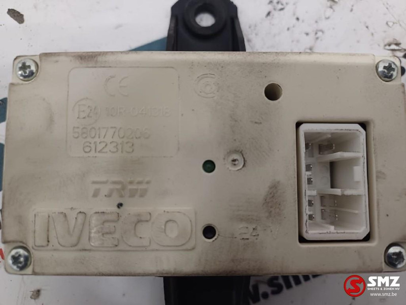 Iveco Occ ECU centrale vergrendeling Iveco - Upravljačka jedinica za Kamion: slika 3 Iveco Occ ECU centrale vergrendeling Iveco - Upravljačka jedinica za Kamion: slika 3