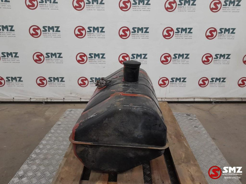 Iveco Occ brandstoftank 130L Iveco - Rezervoar za gorivo za Kamion: slika 4 Iveco Occ brandstoftank 130L Iveco - Rezervoar za gorivo za Kamion: slika 4