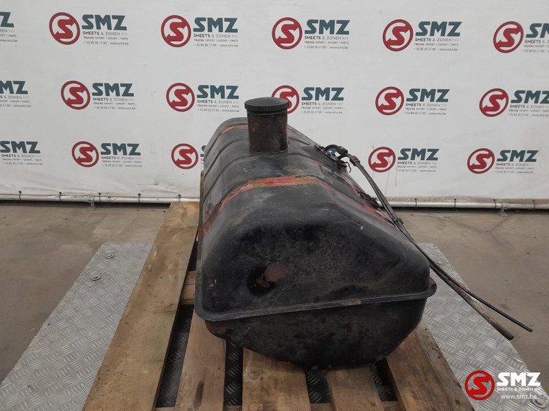 Iveco Occ brandstoftank 130L Iveco - Rezervoar za gorivo za Kamion: slika 3 Iveco Occ brandstoftank 130L Iveco - Rezervoar za gorivo za Kamion: slika 3