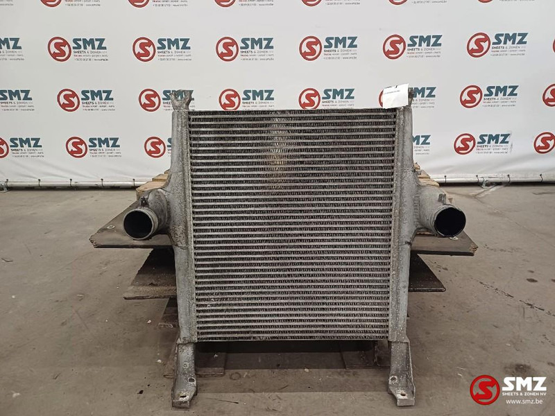 Iveco Occ intercooler 440S42 AD STRALIS E6 Iveco - Hladnjak za Kamion: slika 2 Iveco Occ intercooler 440S42 AD STRALIS E6 Iveco - Hladnjak za Kamion: slika 2