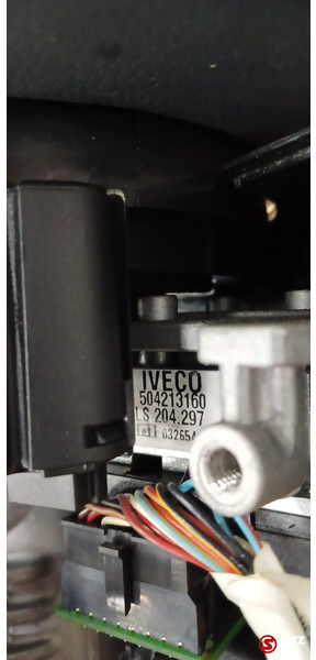 Iveco Occ stuurwiel + stuurkolom + stuurkolomschakelaars - Upravljački sistem za Kamion: slika 5 Iveco Occ stuurwiel + stuurkolom + stuurkolomschakelaars - Upravljački sistem za Kamion: slika 5