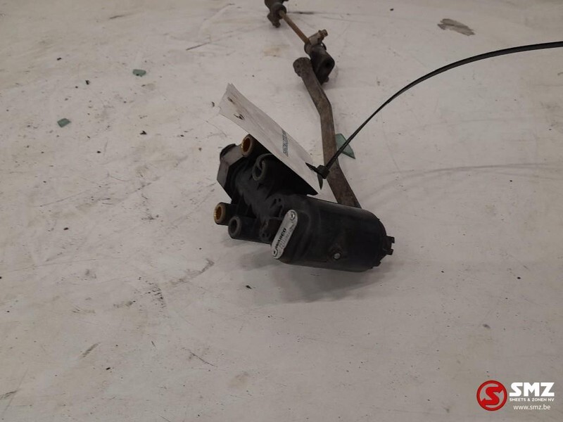 MAN Occ ECAS hoogtesensor luchtvering MAN F2000 441050 - Upravljačka jedinica za Kamion: slika 2 MAN Occ ECAS hoogtesensor luchtvering MAN F2000 441050 - Upravljačka jedinica za Kamion: slika 2