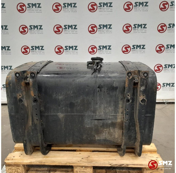 MAN Occ brandstoftank 300L MAN - Rezervoar za gorivo za Kamion: slika 2 MAN Occ brandstoftank 300L MAN - Rezervoar za gorivo za Kamion: slika 2