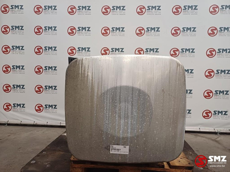 MAN Occ brandstoftank met steunen 600L MAN - Rezervoar za gorivo za Kamion: slika 4 MAN Occ brandstoftank met steunen 600L MAN - Rezervoar za gorivo za Kamion: slika 4