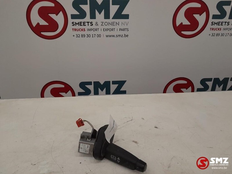 MAN Occ combischakelaar retarder MAN TGS 81255090159 - Kabina i enterijer za Kamion: slika 3 MAN Occ combischakelaar retarder MAN TGS 81255090159 - Kabina i enterijer za Kamion: slika 3