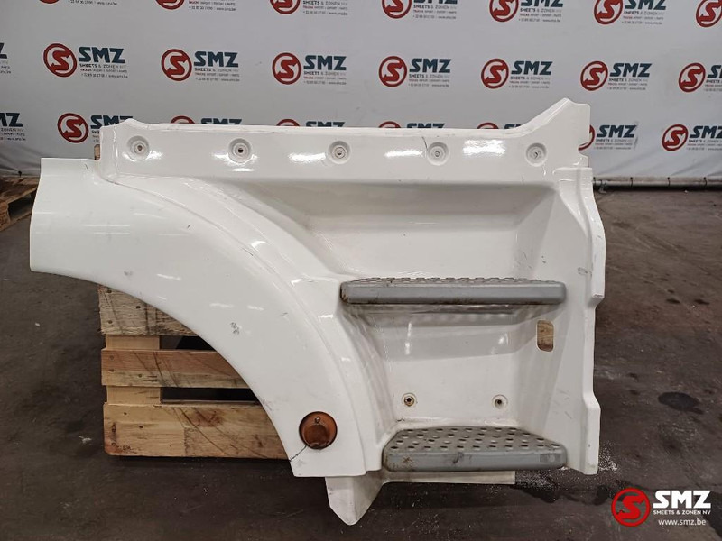 MAN Occ opstapbak rechts MAN - Kabina i enterijer za Kamion: slika 1 MAN Occ opstapbak rechts MAN - Kabina i enterijer za Kamion: slika 1