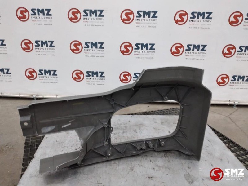 Mercedes-Benz Bumperhoek Mercedes Axor rechts - Ugao branika za Kamion: slika 2 Mercedes-Benz Bumperhoek Mercedes Axor rechts - Ugao branika za Kamion: slika 2